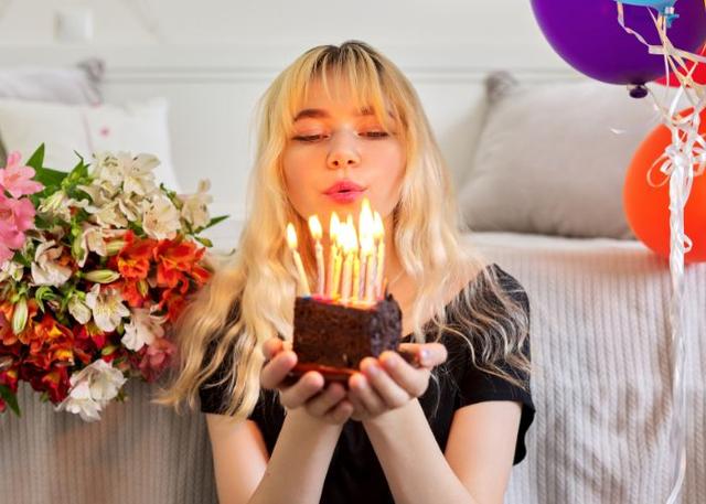 Sweet Birthday Wishes for Your Girlfriend That Melt Her Heart