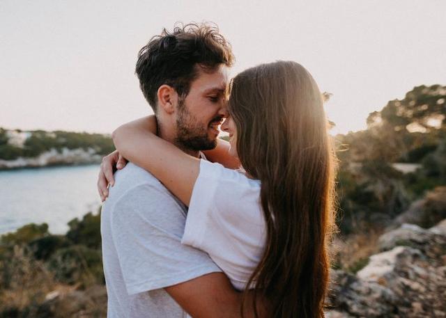 How to Rekindle the Love in a Relationship After Busy Schedules